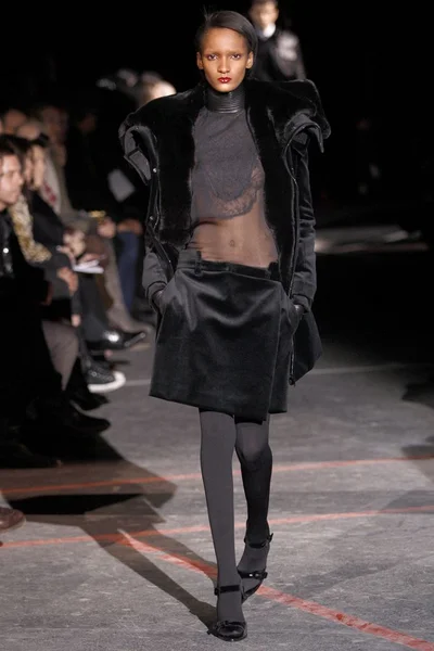 Look 7